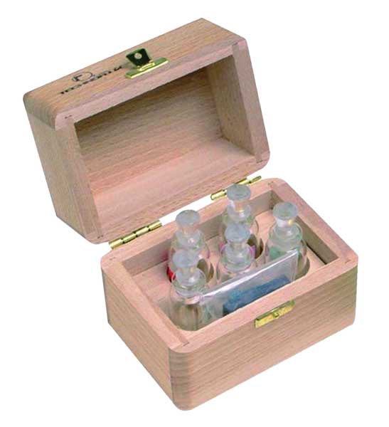 Nécessaire à toucher livré avec 5 ampoules